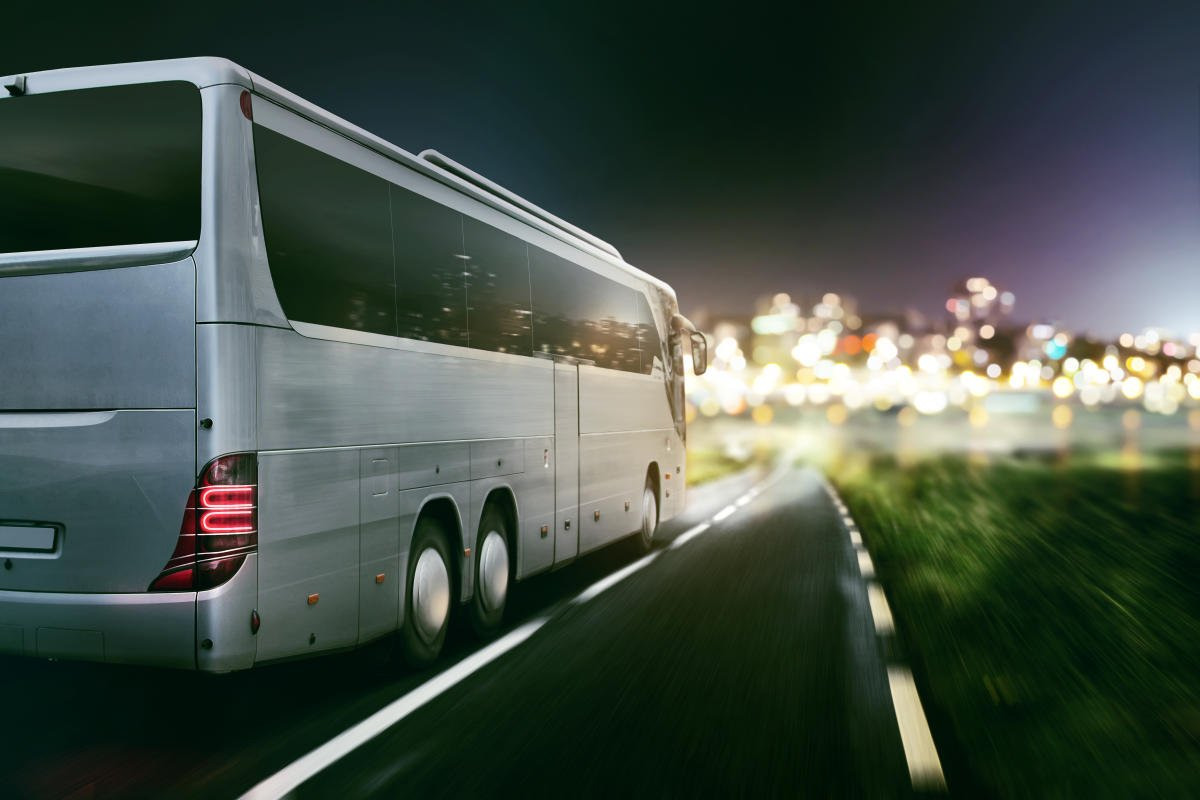 Вимоги до пасажирських перевезень автобусом та переваги таких подорожей