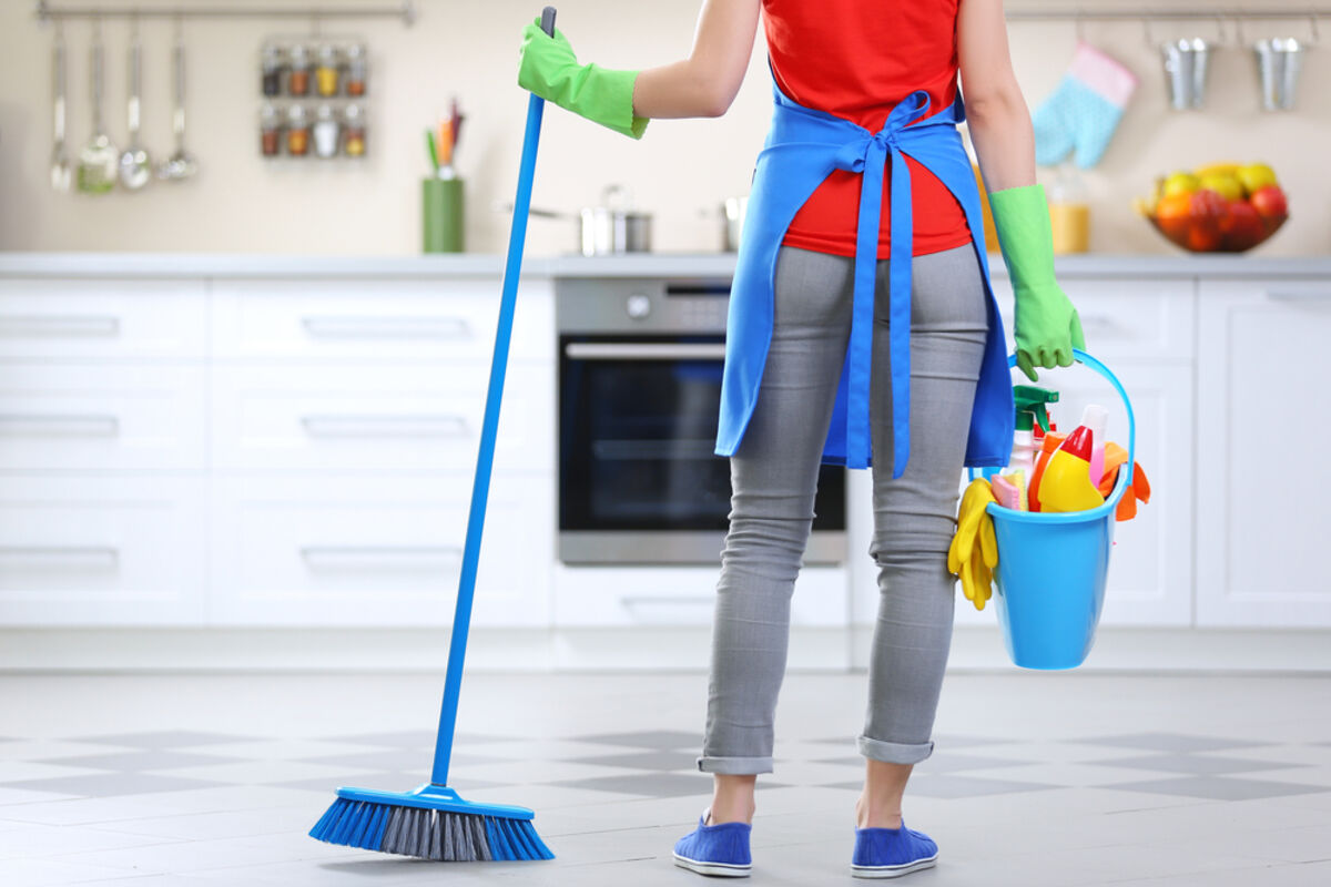 підтримувати чистоту в будинку