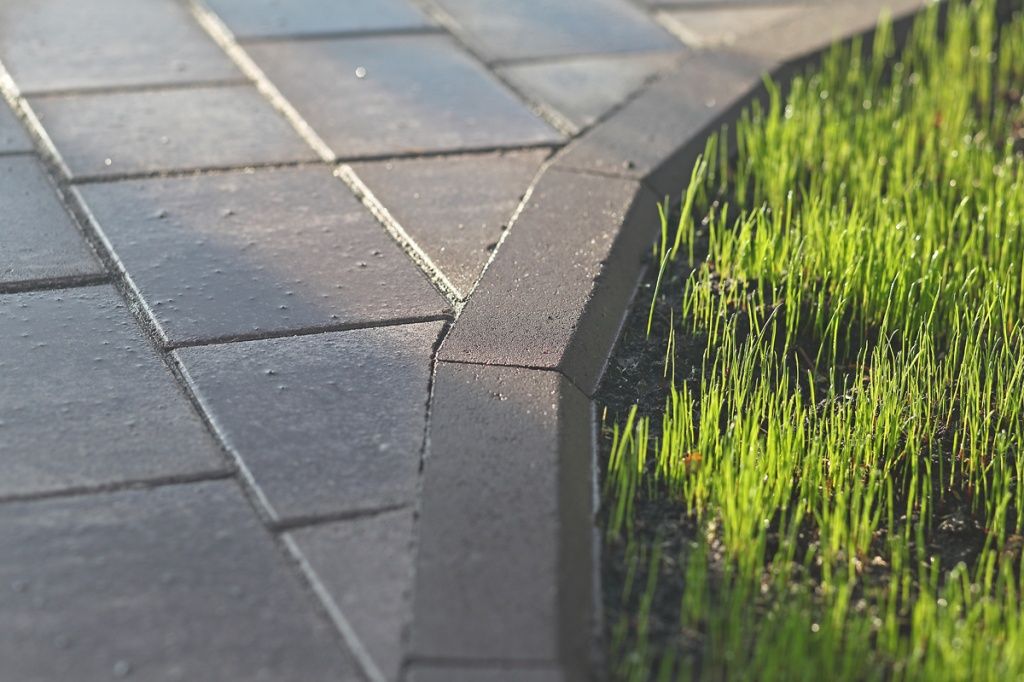 Бордюры для клумб из бетона