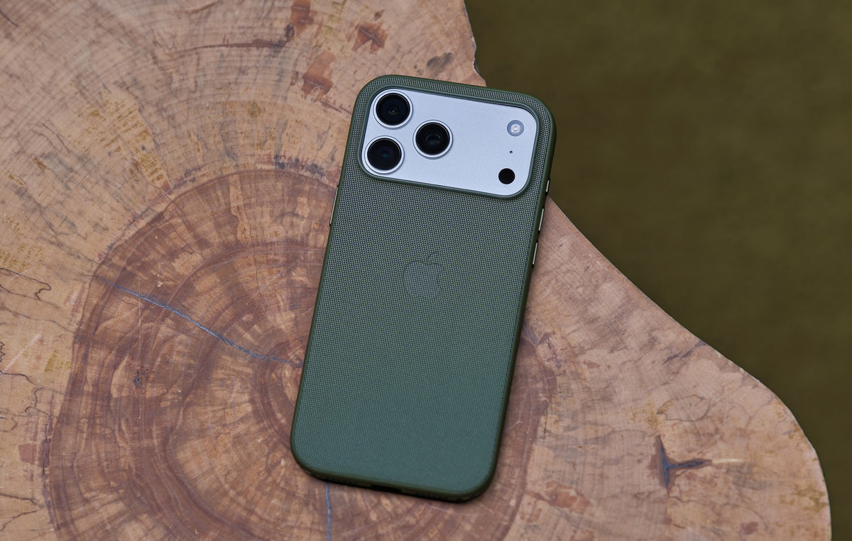 Чохли на iPhone 17