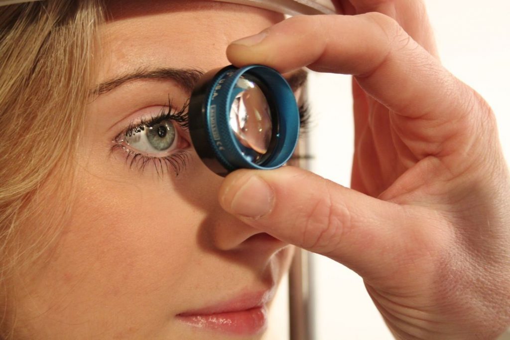 Діагностика і лікування катаракти очей у медичному закладі Візіум