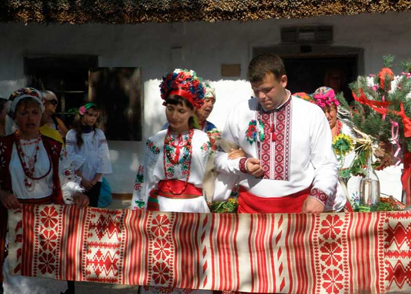 Традиції українського весілля