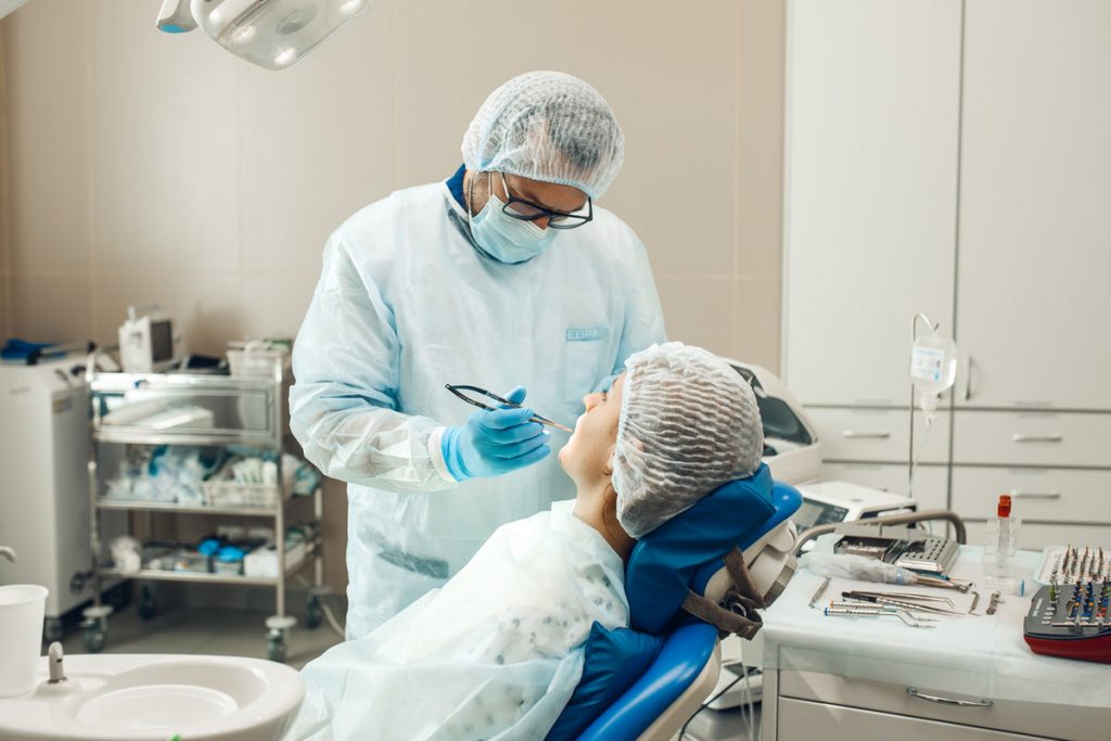 Щелепно-лицевий хірург