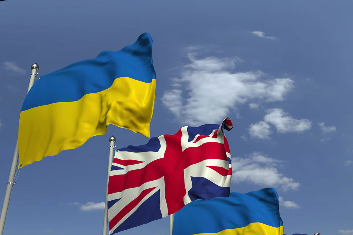 Прапори Великобританії і України